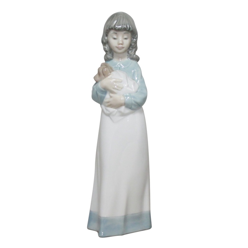 Lladr Figurine: Nao 1118 SomeOne to Love