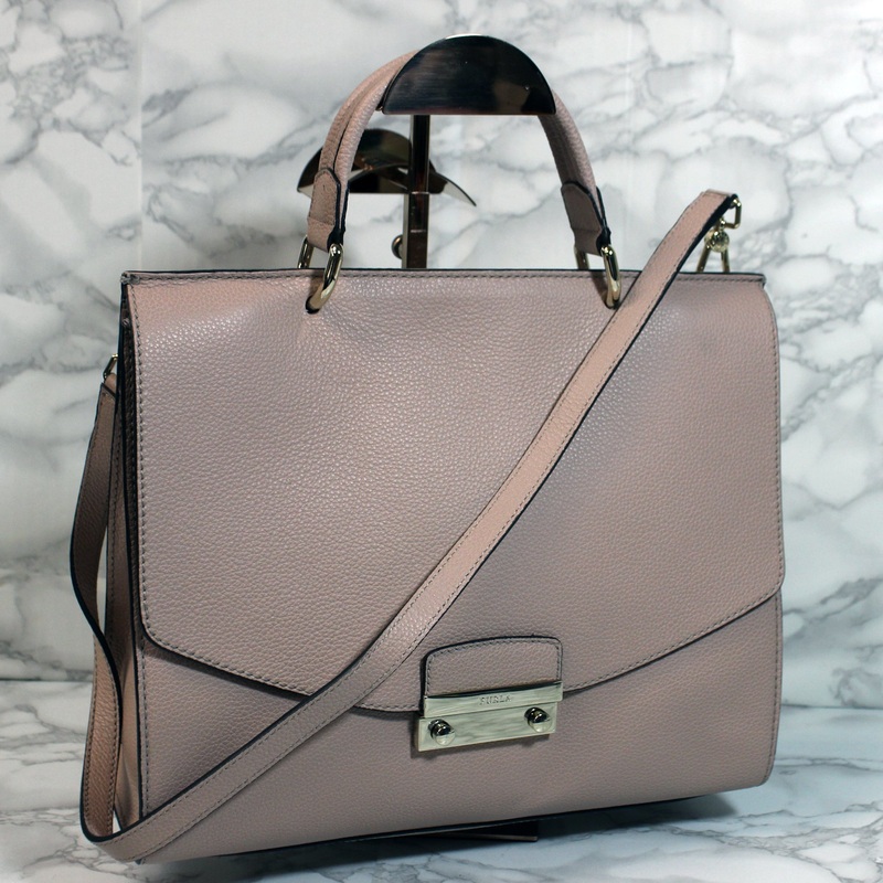 Furla Purse: Peach Leather Shoulder Bag
