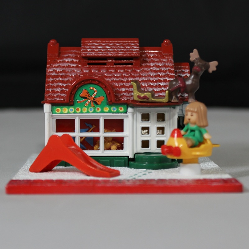 1993 Polly Pocket Bluebird "Holiday Toy Shop" Complete