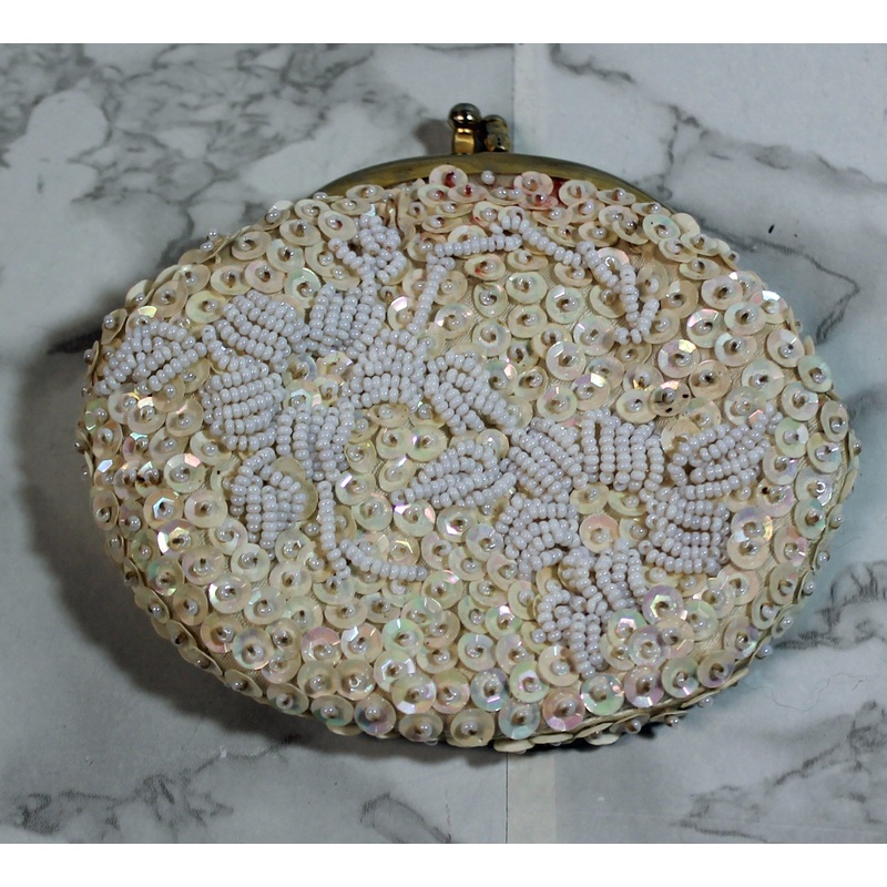 Handmade Purse: Ivory Beaded Coin Purse Bag