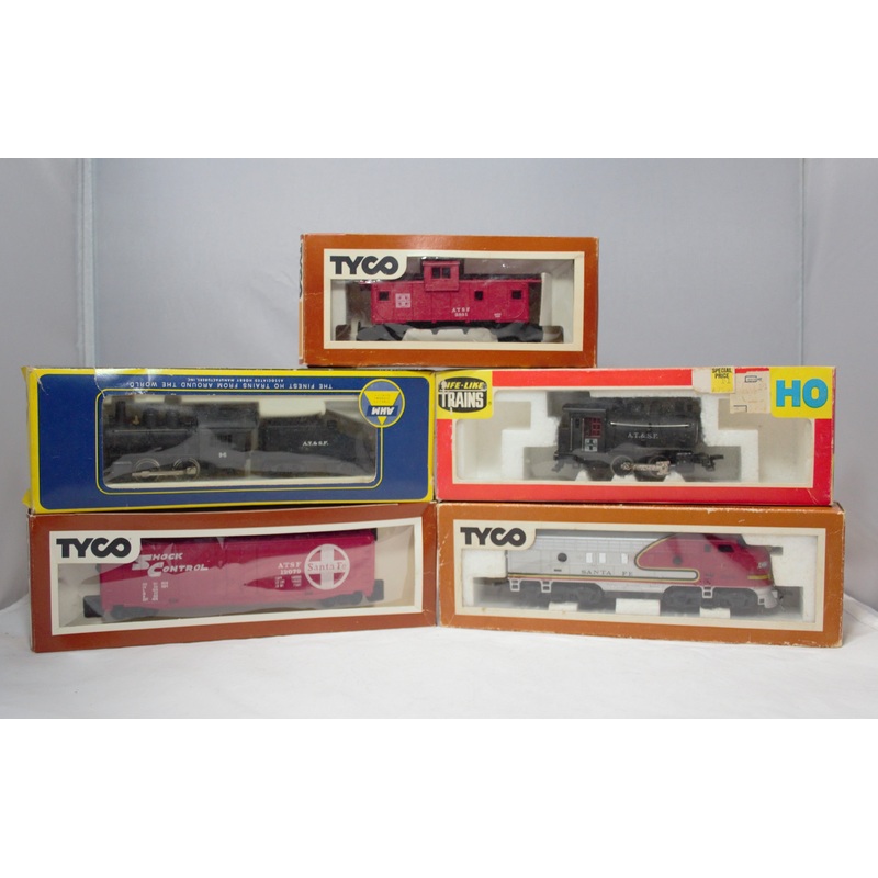 Lot of 5 Ho Scale Trains | Tyco, Life Like, AHM | Santa Fe Engine Caboose & more
