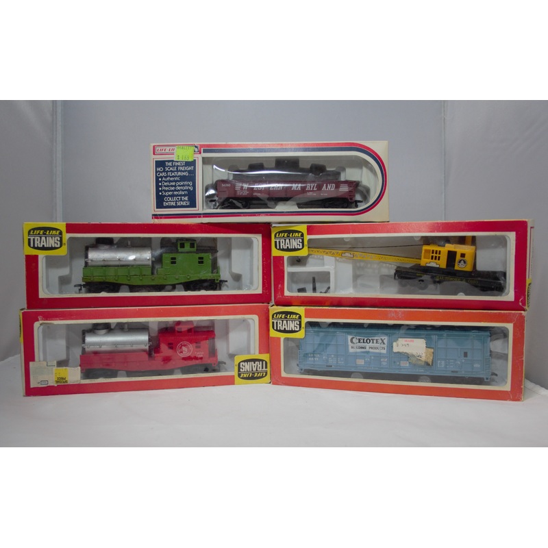 Lot of 5 Life-Like Trains | Ho Scale | Tank Cars, Celotex, B&O & More