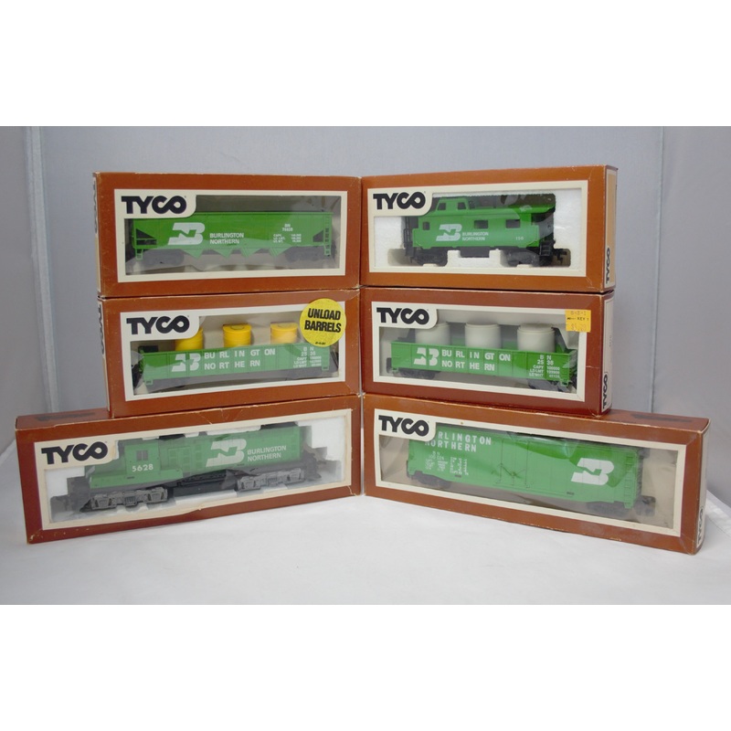 Lot of 6 Burlington Northern Tyco Trains | Ho Scale | Engine, Caboose & More