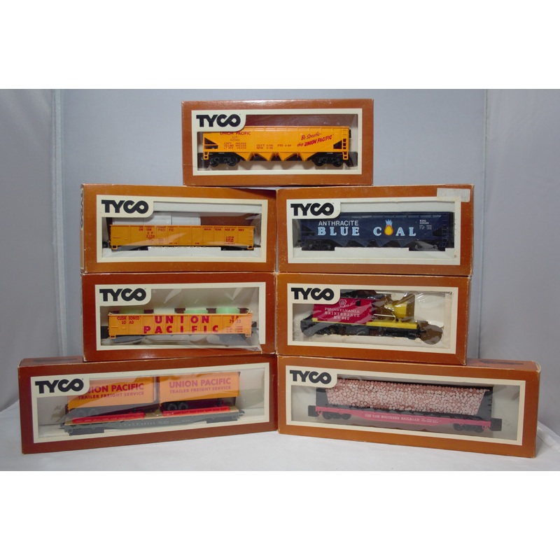 Lot of 7 Tyco Trains | Ho Scale | Union Pacific, Blue Coal, MW984 & More