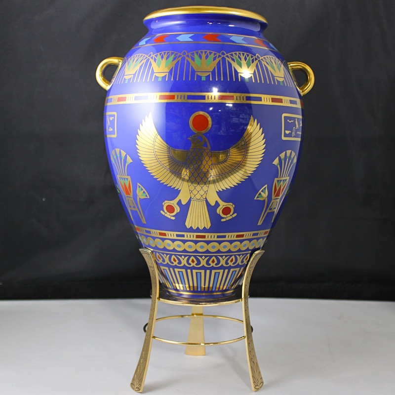 1989 Franklin Mint "The Vase Of The Golden Falcon" Hand Decorated w/ 24k Gold