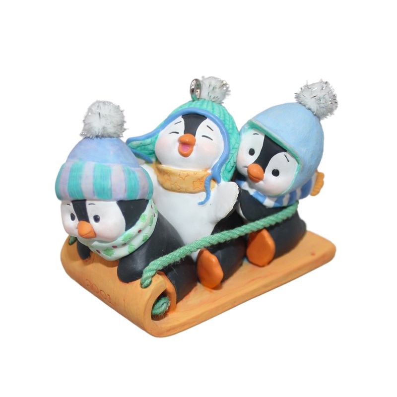 Hallmark Ornament: 2001 Penguins at Play | QX8982