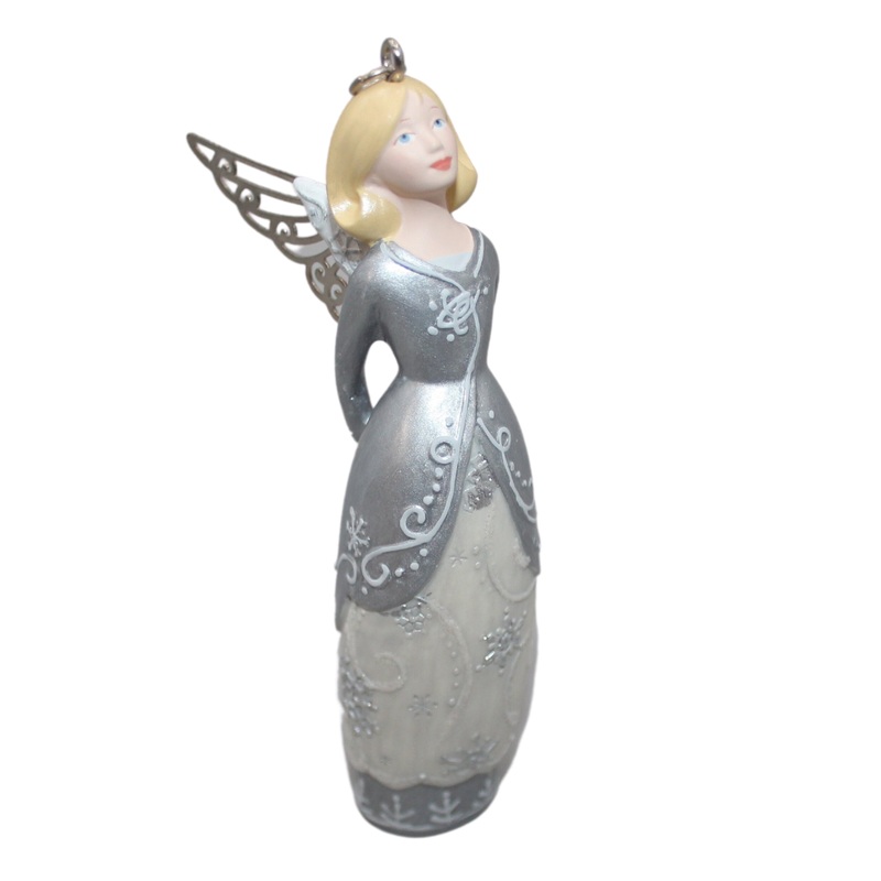 Hallmark Ornament: 2005 Arianna | QP1822 | Beauty Angel