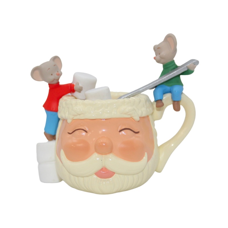 Hallmark Ornament: 2001 A Cup of Friendship | QX8472