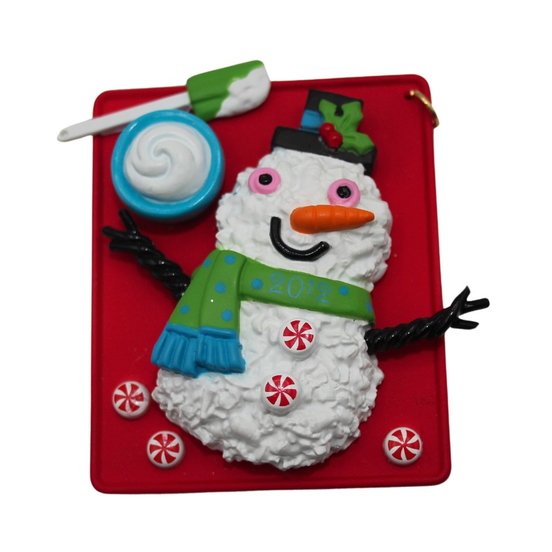 Hallmark Ornament: 2012 Season's Treatings | QX8074 | 4th in Series