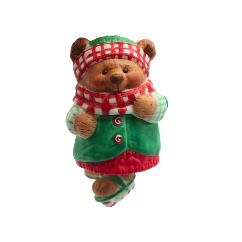 Hallmark Ornament: 2001 Skating Sugar Bell Bear | QX6005