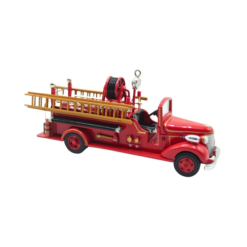 Hallmark Ornament: 2005 Chevrolet Fire Engine- 1938 | QX2035
