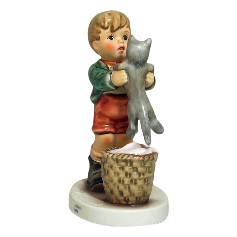Hummel Figurine: Kitty Kisses - 2033