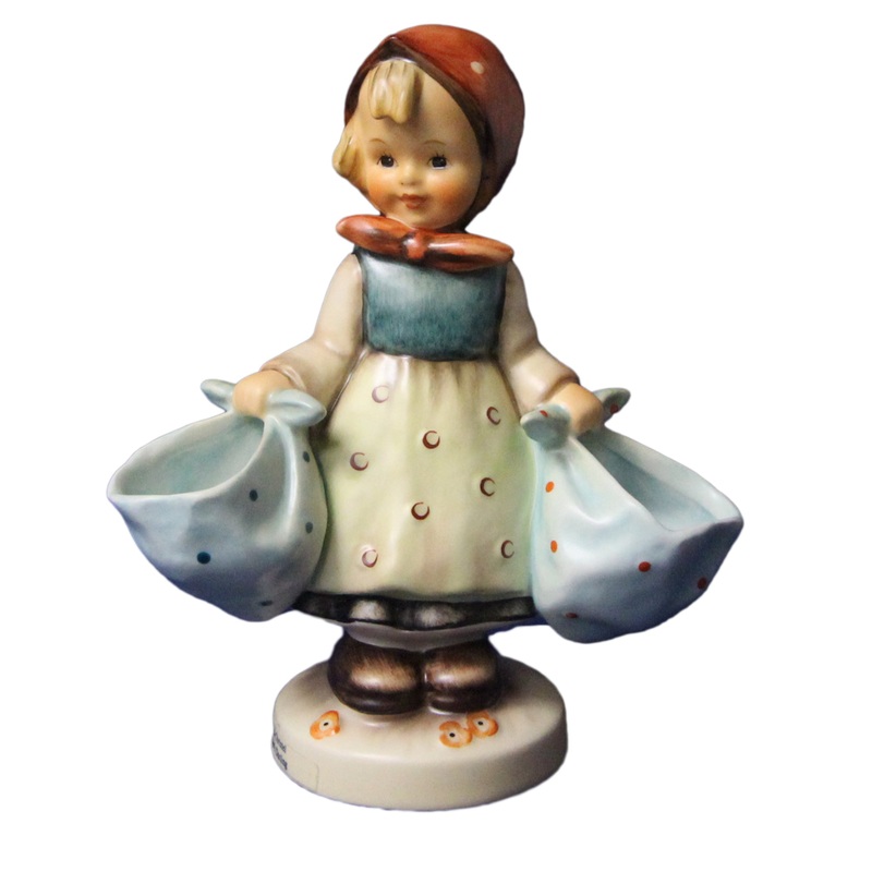 Hummel Figurine: Mother's Darling - 175