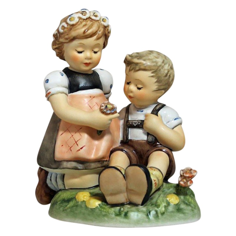 Hummel Figurine: Blumenkinder - 914
