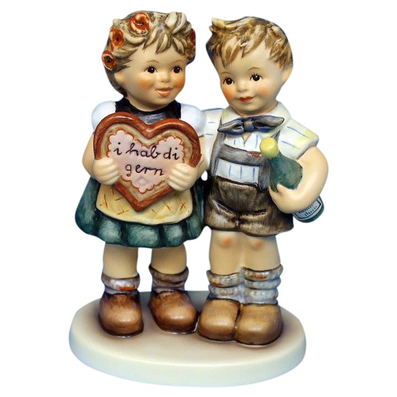 Hummel Figurine: Gifts of Love - 909