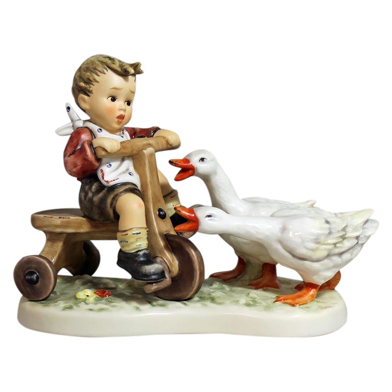Hummel Figurine: Oh No! - 2082