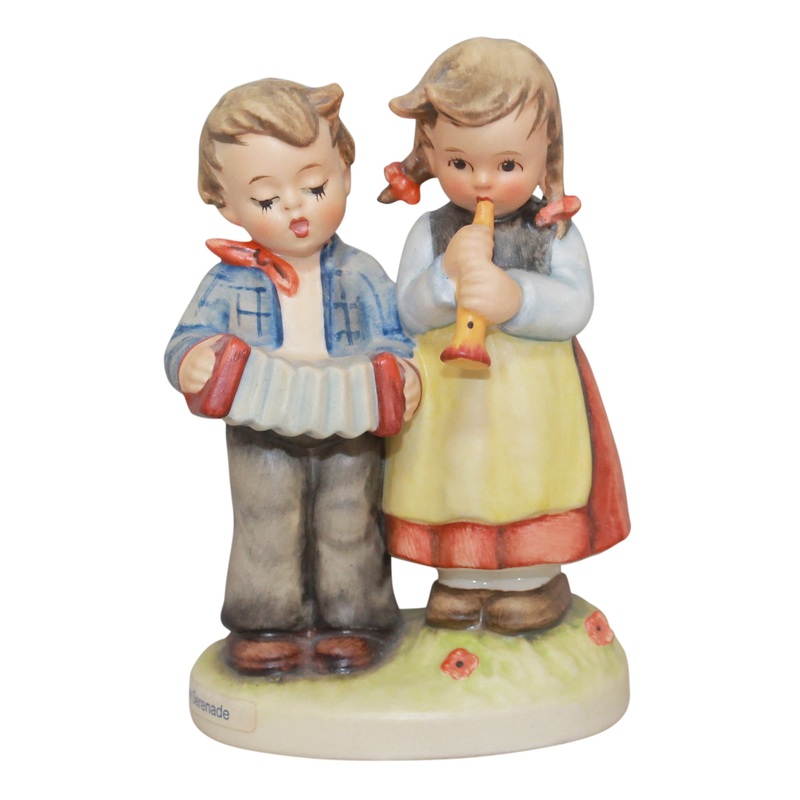 Hummel Figurine: Birthday Serenade - 218/0