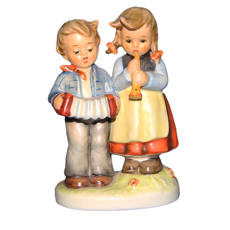 Hummel Figurine: Birthday Serenade - 218/2/0