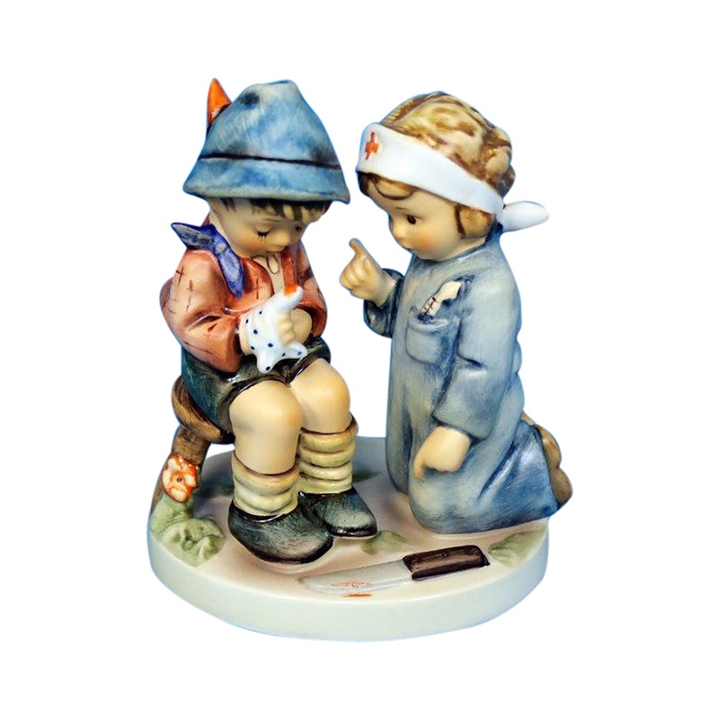 Hummel Figurine: Little Nurse - 376