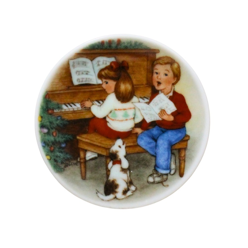 Hallmark Ornament: 1992 Sweet Holiday Harmony | QX4461