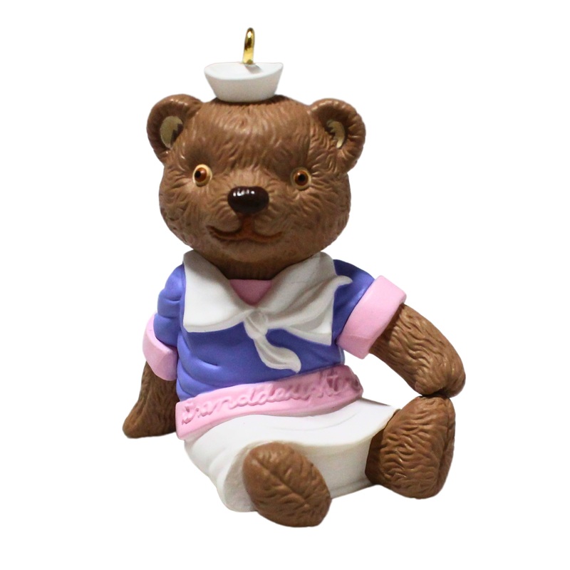 Hallmark Ornament: 1998 Granddaughter | QX6683