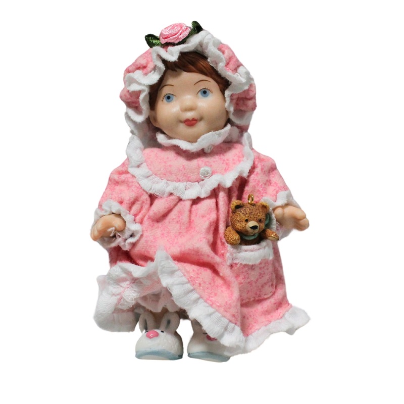 Hallmark Ornament: 2001 Mistletoe Miss | QX8092