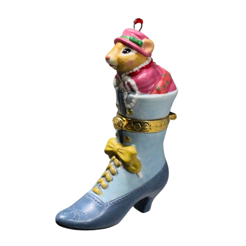 Hallmark Ornament: 2002 Fashion Afoot  | QX8116