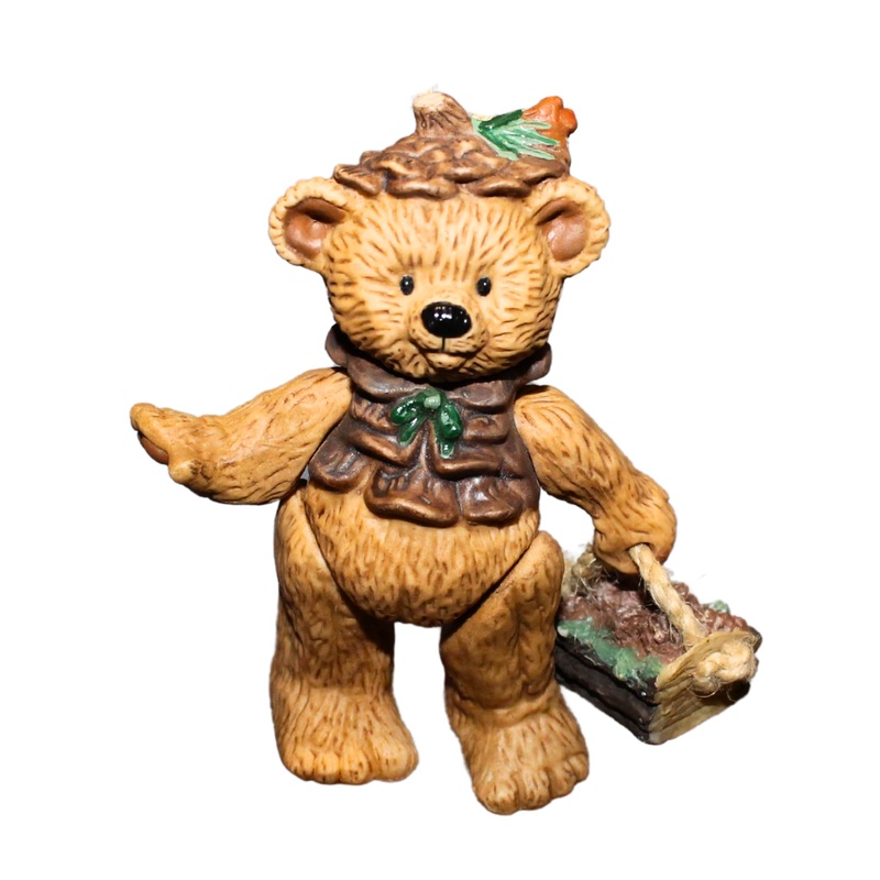 Hallmark Ornament: 2004 Gift Bearers | QX8401