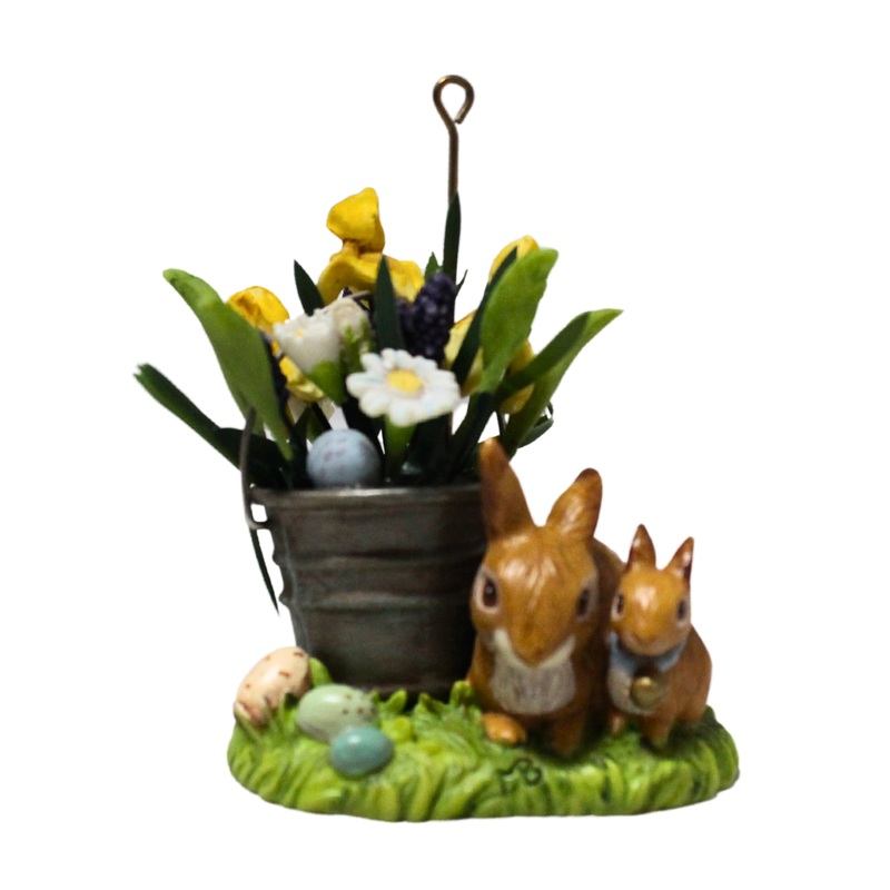 Hallmark Ornament: 2005 First Bouquet  | QEO8282