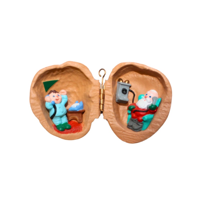Hallmark Ornament: 1990 Nutshell Chat  | QX5193