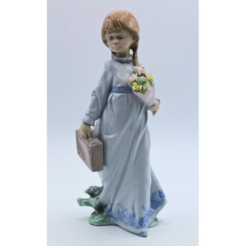 Lladr 7604 | School Days | Broken Flowers