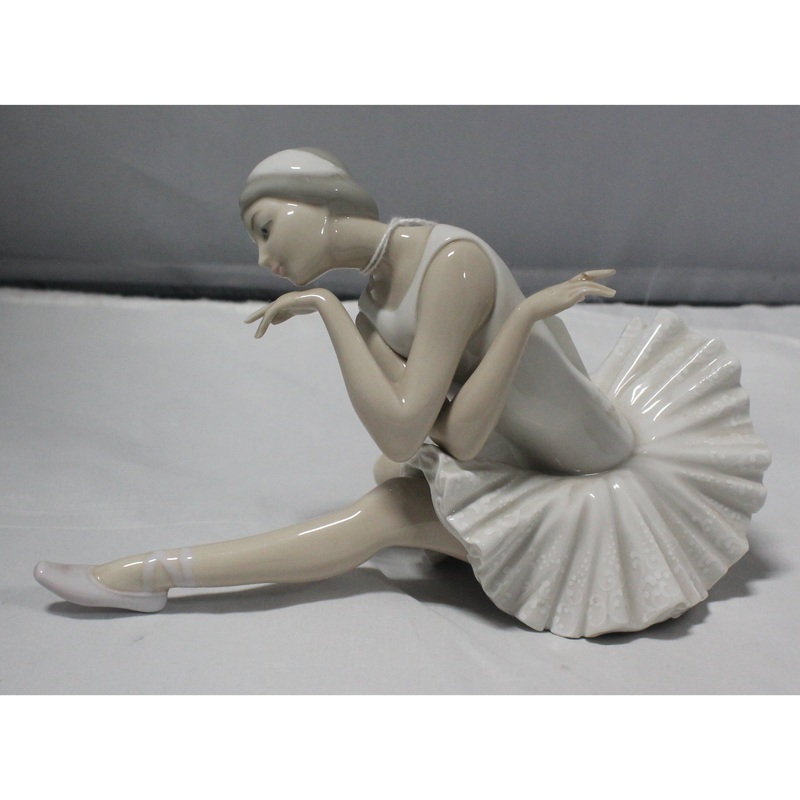 Lladr Figurine:  4855 Death of the Swan (White) | Glazed Finish | Please Read