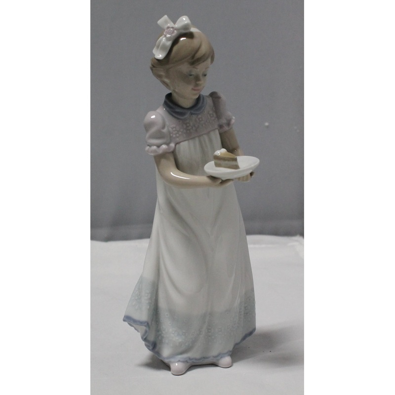 Lladr Figurine:  5429 Happy Birthday | Glazed Finish | Please Read