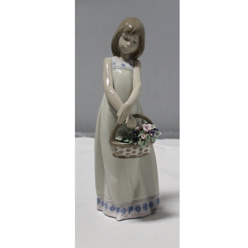 Lladr Figurine:  5605 Floral Treasures | Glazed Finish | Please Read