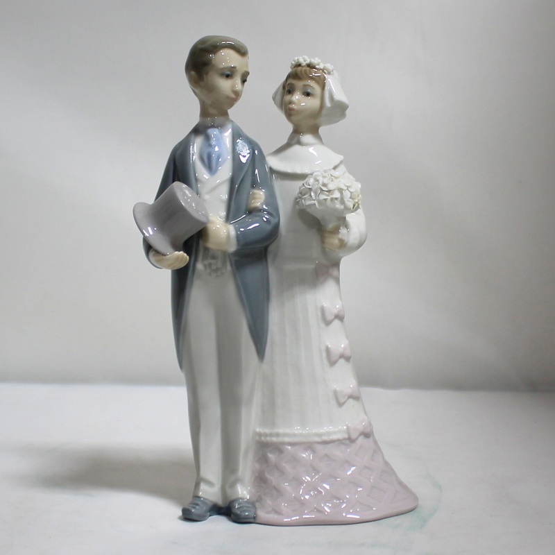 Lladro: Wedding of Yesteryear Figurine | 4808 | Please Read