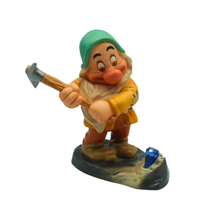 WDCC Bashful - It Ain't No Trick | 1232440 | Disney's Snow White