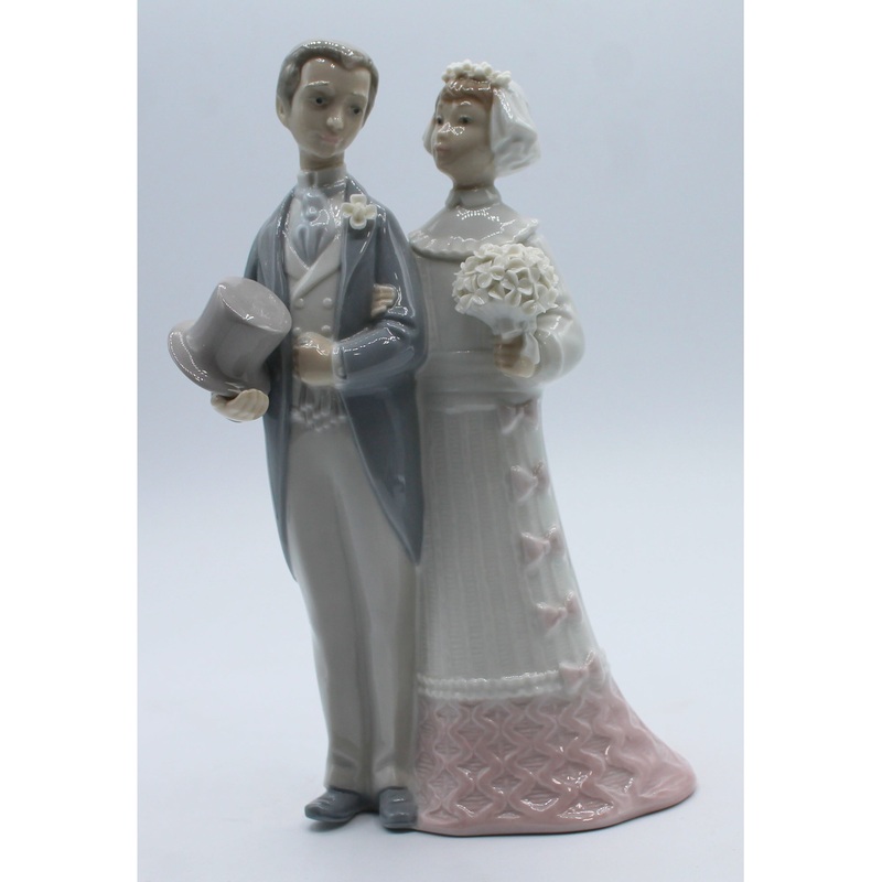 Lladro 4808 | Wedding | Chipped Flower