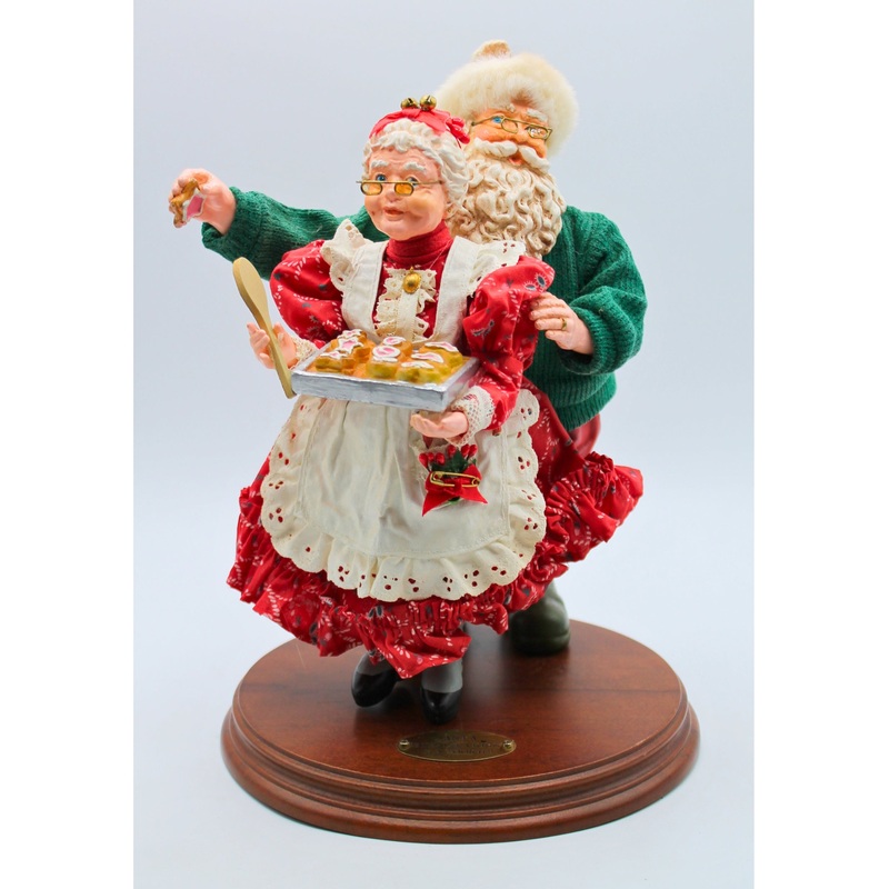 KSA | Santa Steals A Kiss & A Cookie | Scratched Base