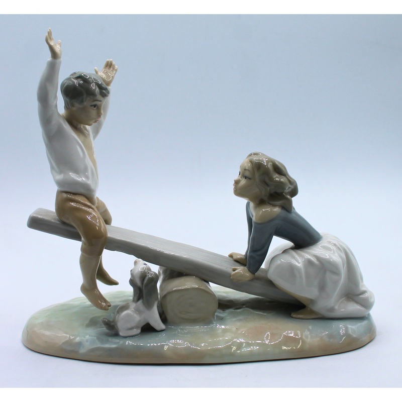 Lladr 4867 | See-Saw | Cracked Base