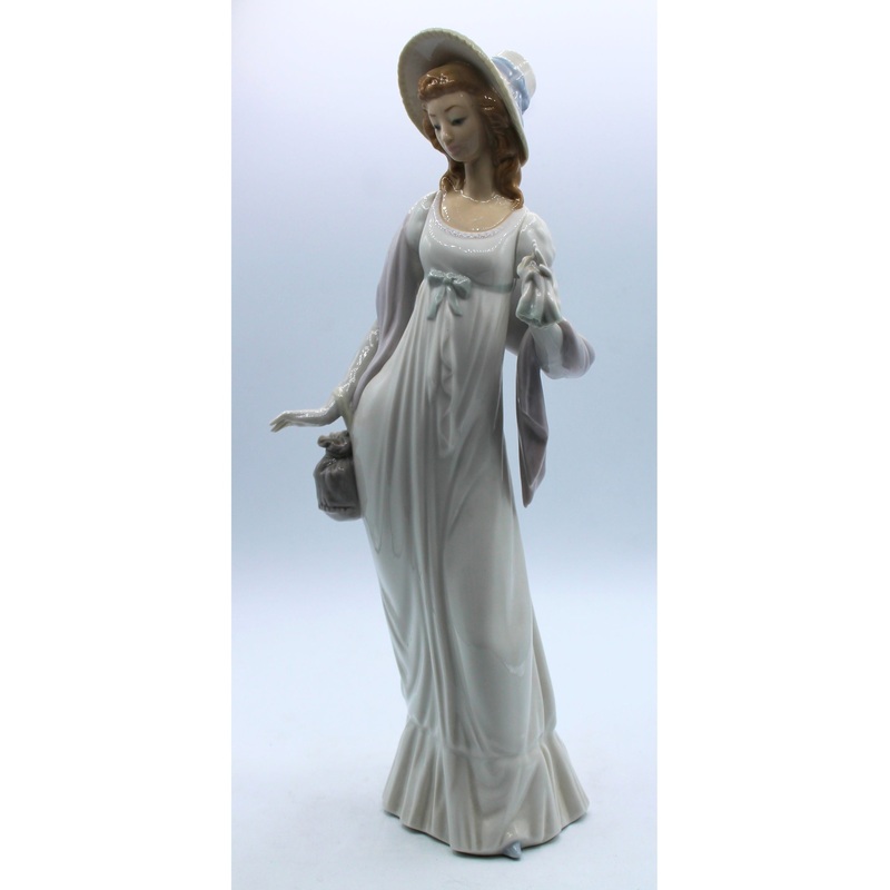 Lladr 4934 | Dainty Lady | Reglued Finger