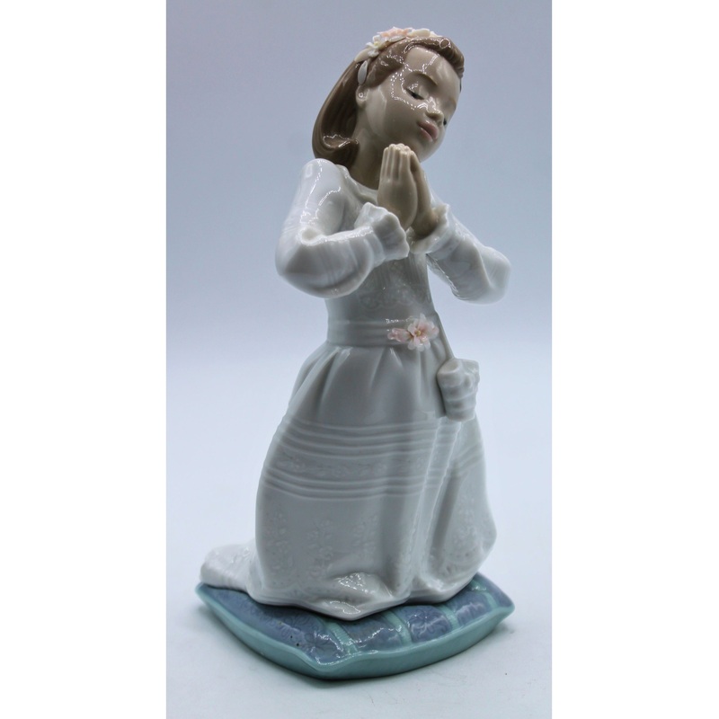 Lladr 6089 | Communion Prayer, Girl | Broken Flowers