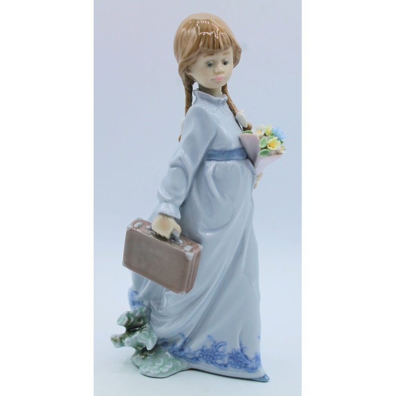 Lladr 7604 | School Days | Chipped Flowers