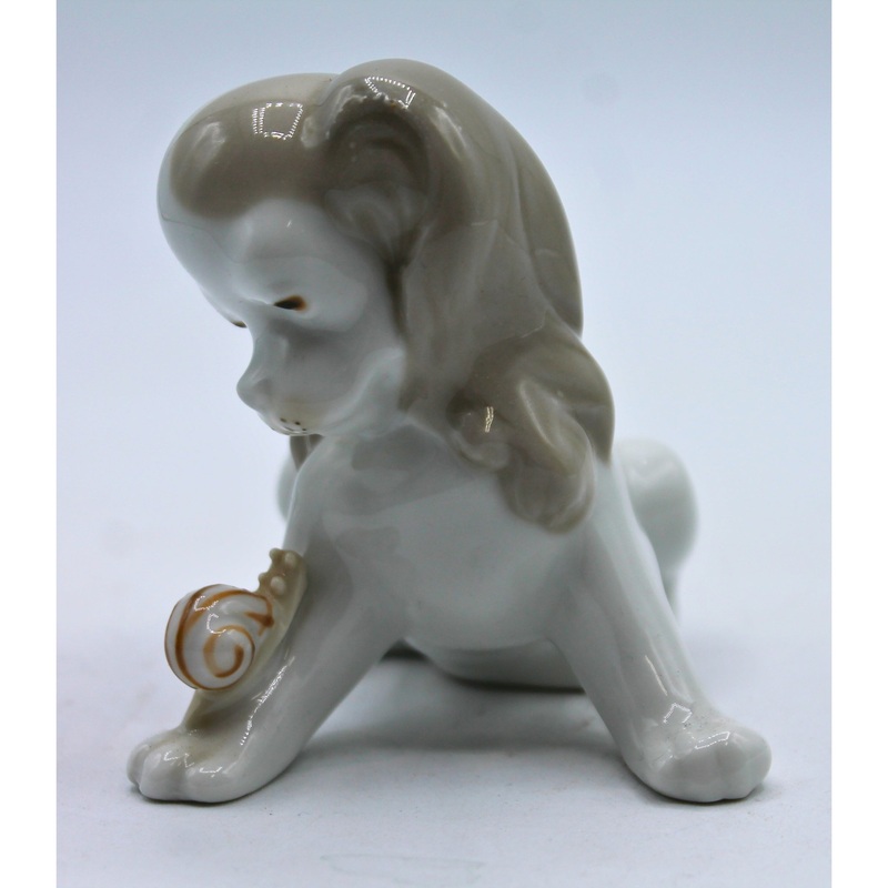 Lladr PP102G | Dog and Snail | No Box