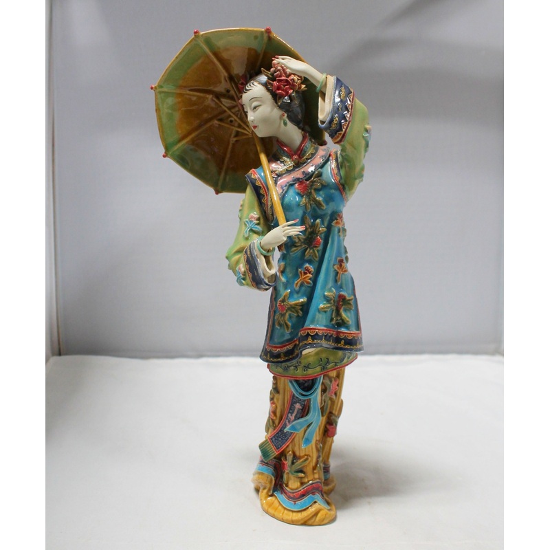 Ztianef Wucai Crazed Figurine