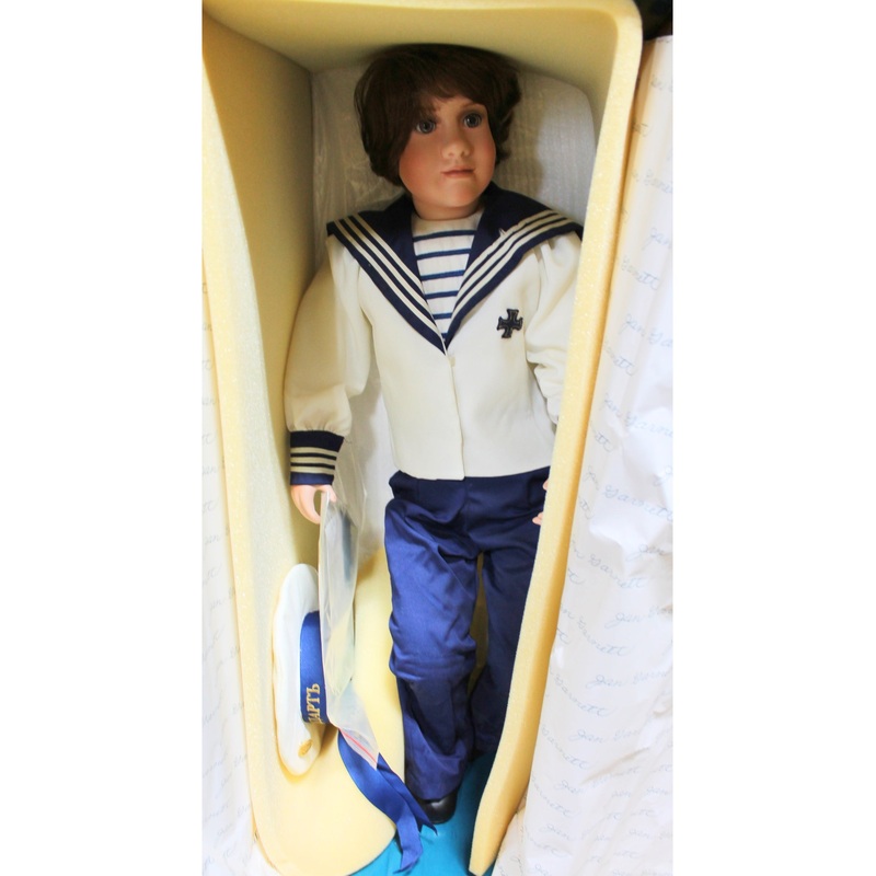 Masterpiece Gallery Porcelain Doll - Alexis | Stained Hat