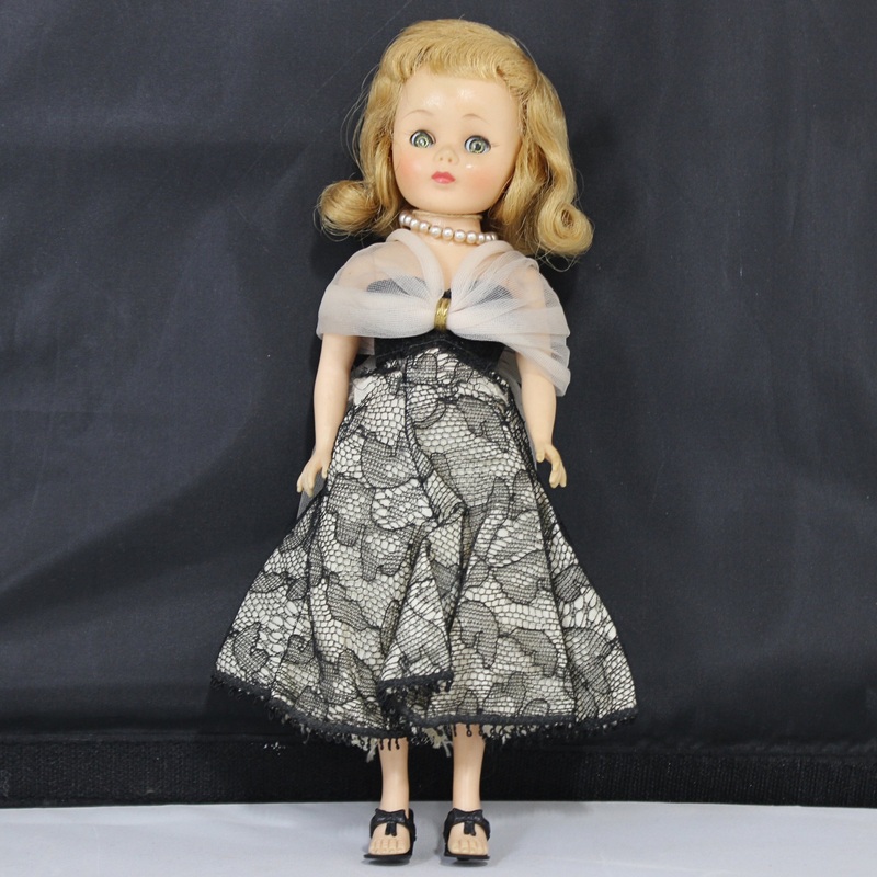 Unbtranded Doll