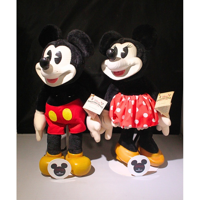 Disney Collectable Classics Mickey Mouse and Minnie Mouse | Woodsculpt Series