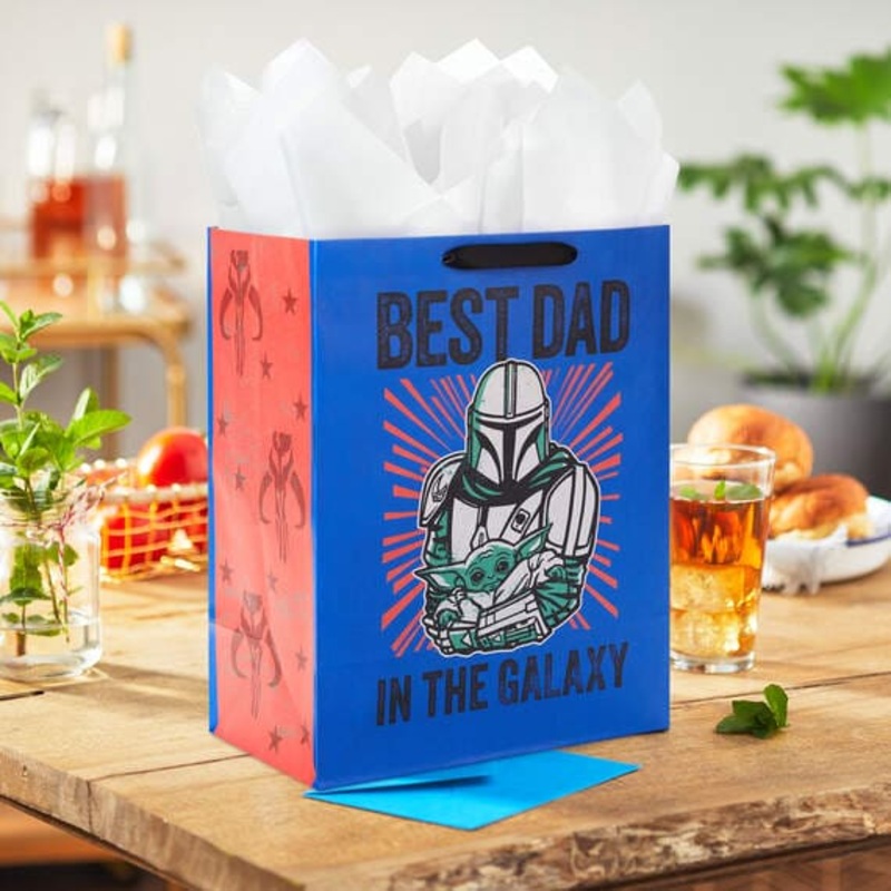 Star Wars: The Mandalorian Best Dad in the Galaxy Large Father's Day Gift Bag 13"